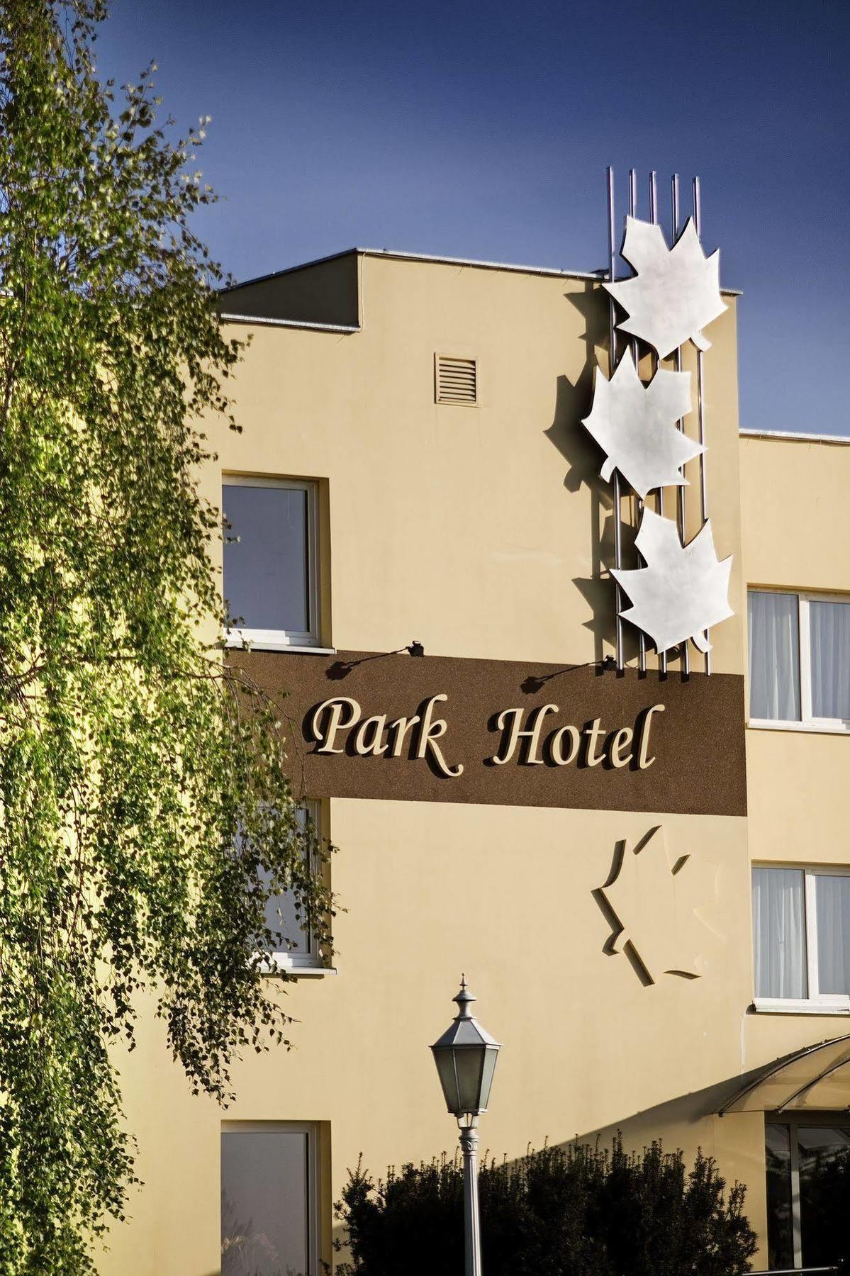 Park Hotel Tryszczyn Zewnętrze zdjęcie